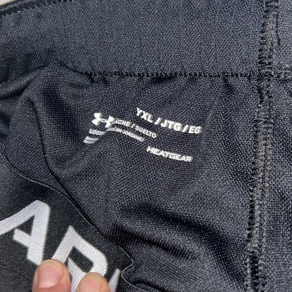 Under Armor Shorts - Picture 3 of 3